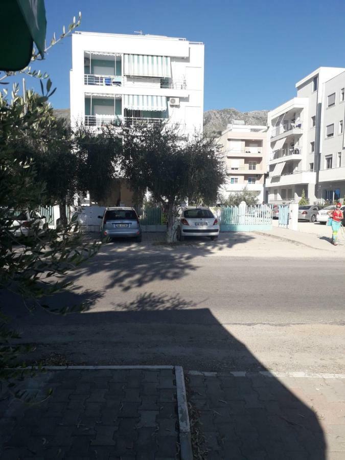 Residence Giulia Вльора Екстер'єр фото