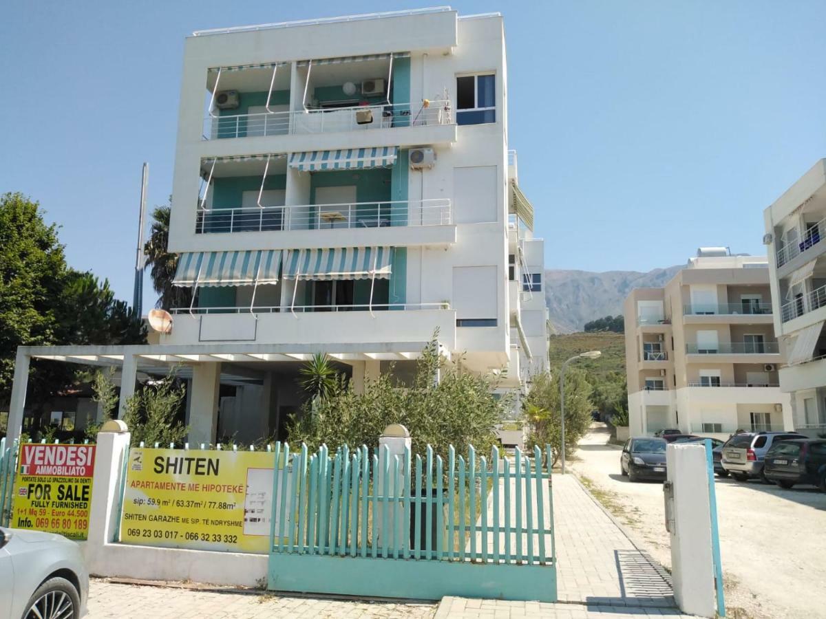 Residence Giulia Вльора Екстер'єр фото